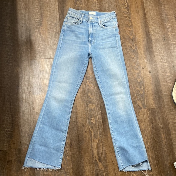 MOTHER THE INSIDER CROP STEP FRAY IN CRAFTY SIDE EMBROIDERED LIGHT WASH HI RISE - Picture 8 of 16